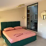 The Loft Life Διαμέρισμα Golem (Tirana)